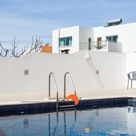 #133 Dias 1 By Holidays Hébergement de vacances